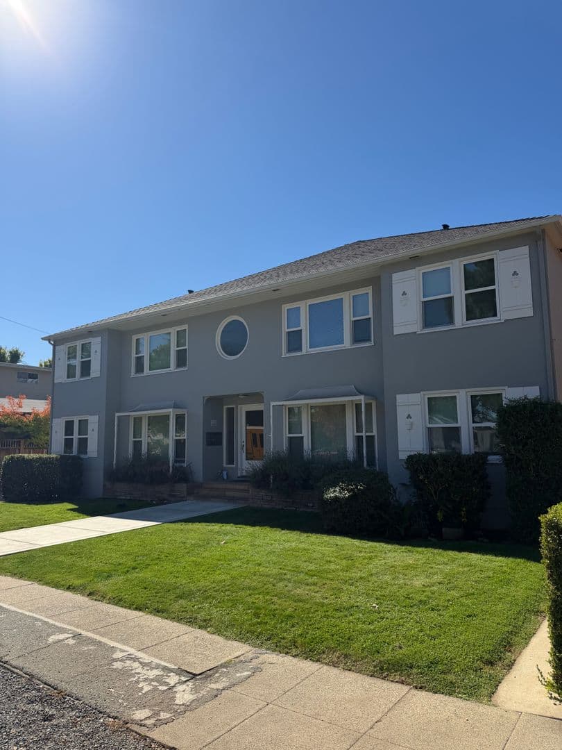 Redwood City Apartment: 40 Clinton Street