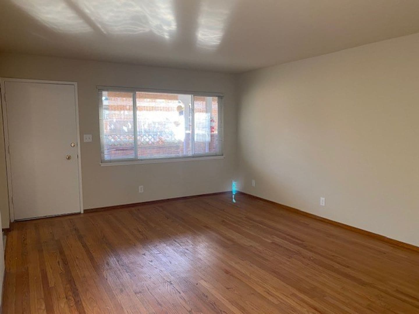 Menlo Park Apartment: 416 Waverley Street