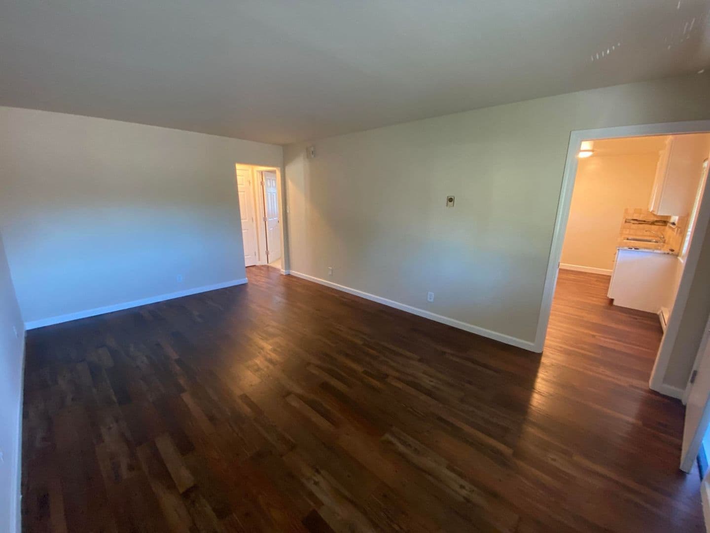 Redwood City Apartment: 1535 Hess Road