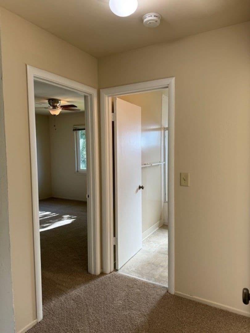 Menlo Park Apartment: 16 Kent Place