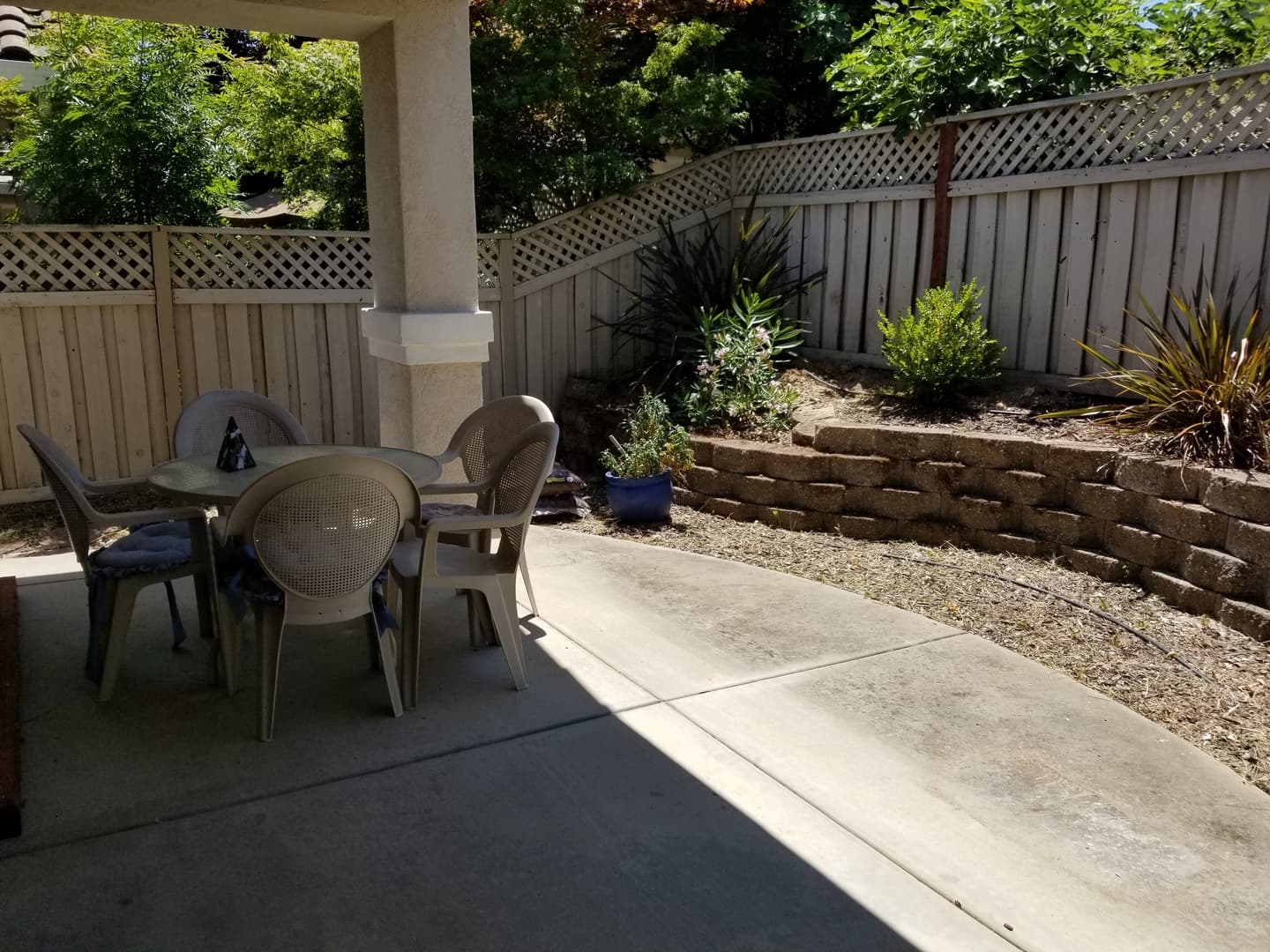 Roseville House: 6025 Whisperlodge Way