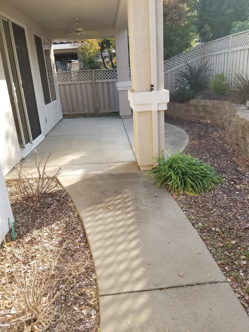 Roseville House: 6025 Whisperlodge Way