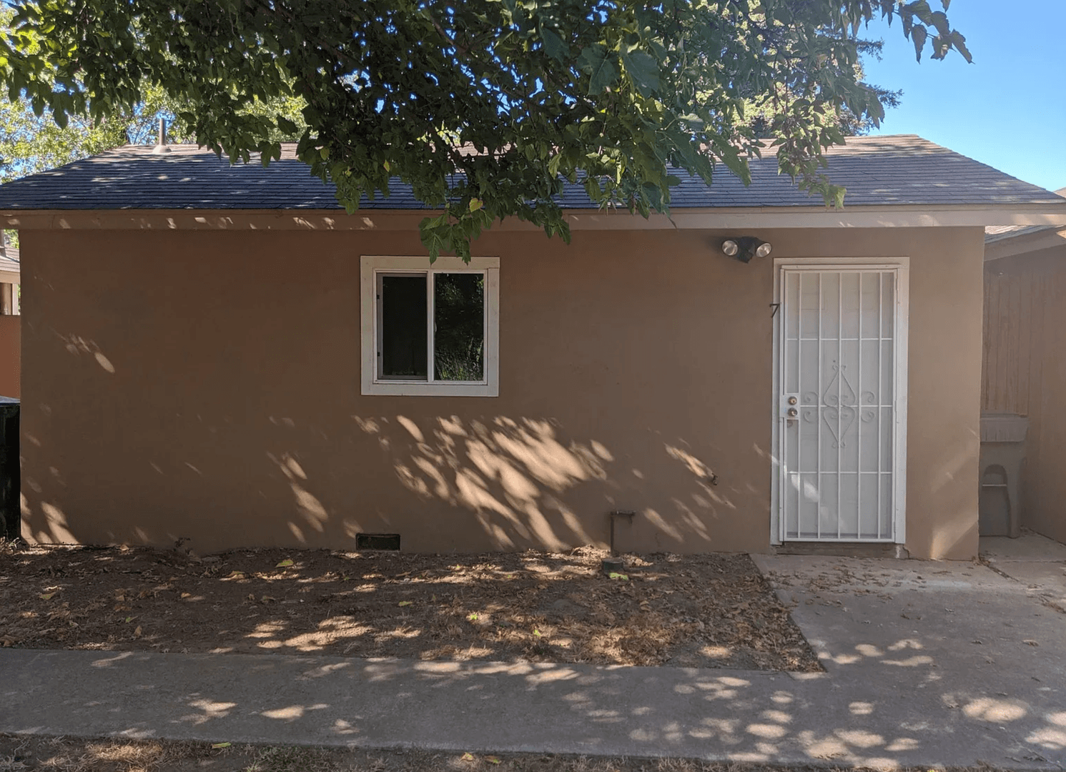 Sacramento House: 2981 26th Ave
