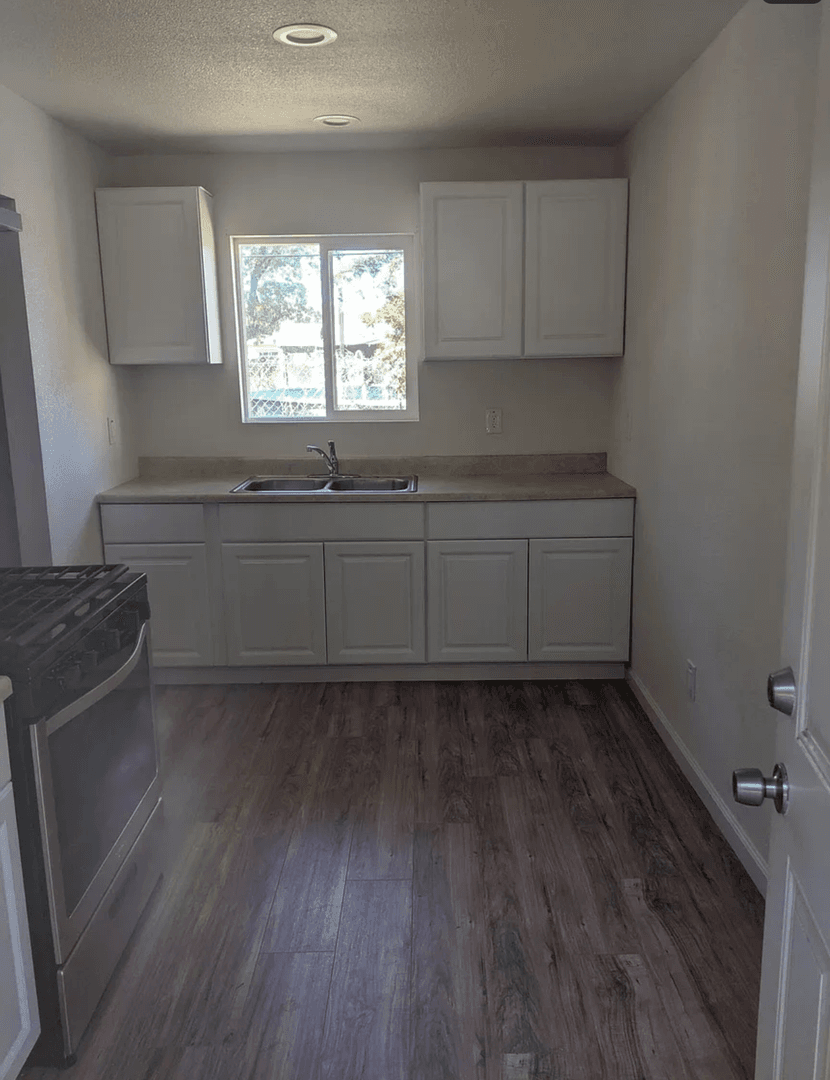 Sacramento House: 2981 26th Ave
