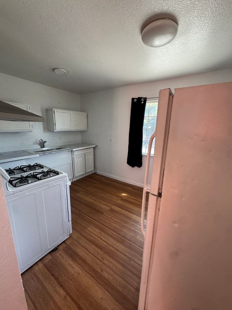 Citrus Heights Apartment: 7539 Cook Ave - Unit O