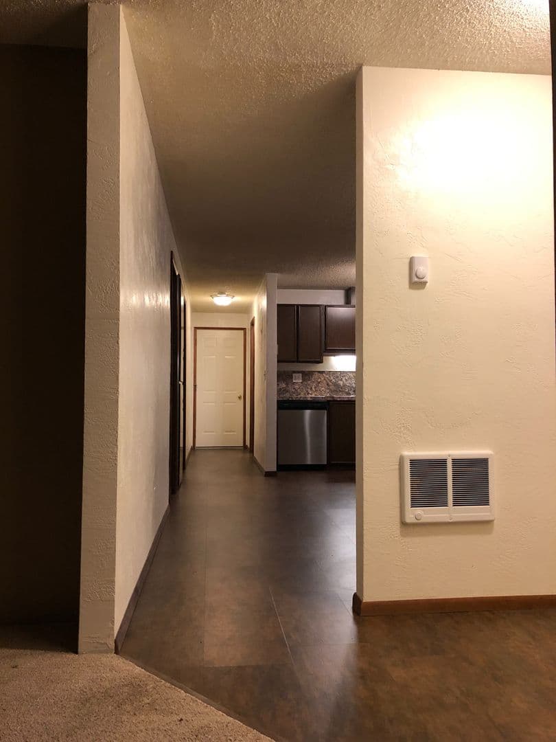 Eugene Apartment: 5477 Donald St
