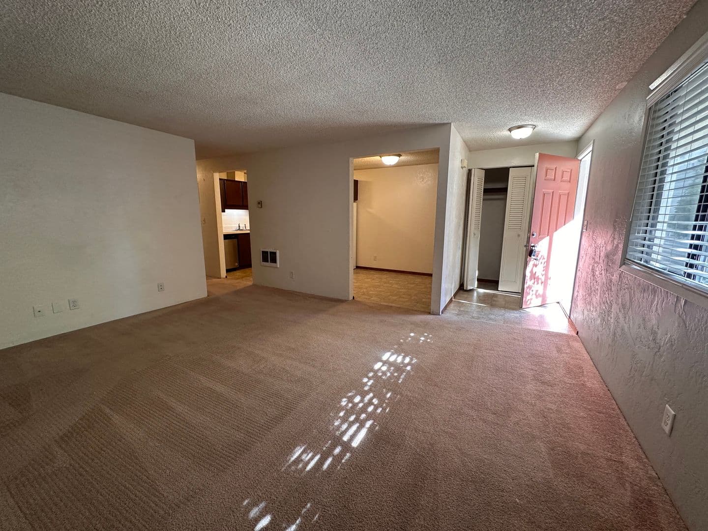 Eugene Apartment: 5477 Donald St