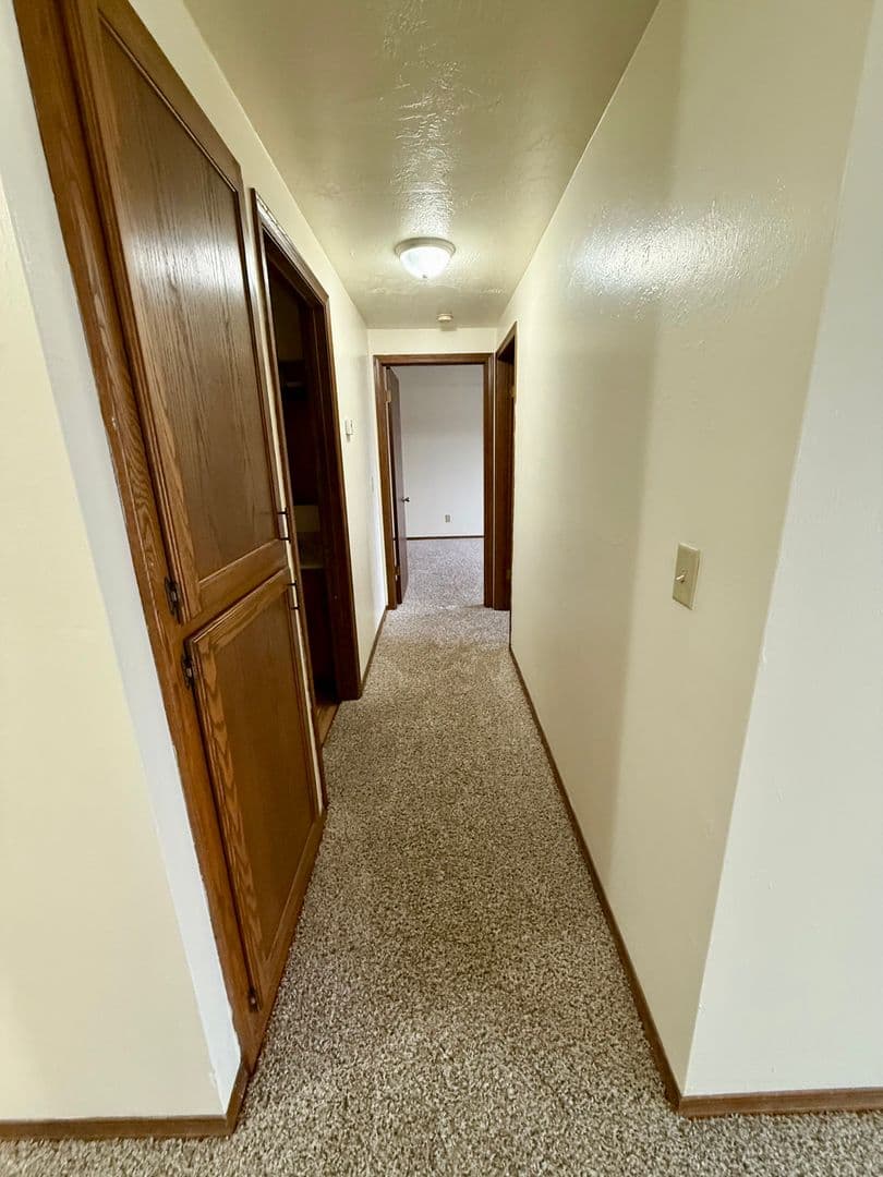 DePere Apartment: 1901 Ridgeway Dr