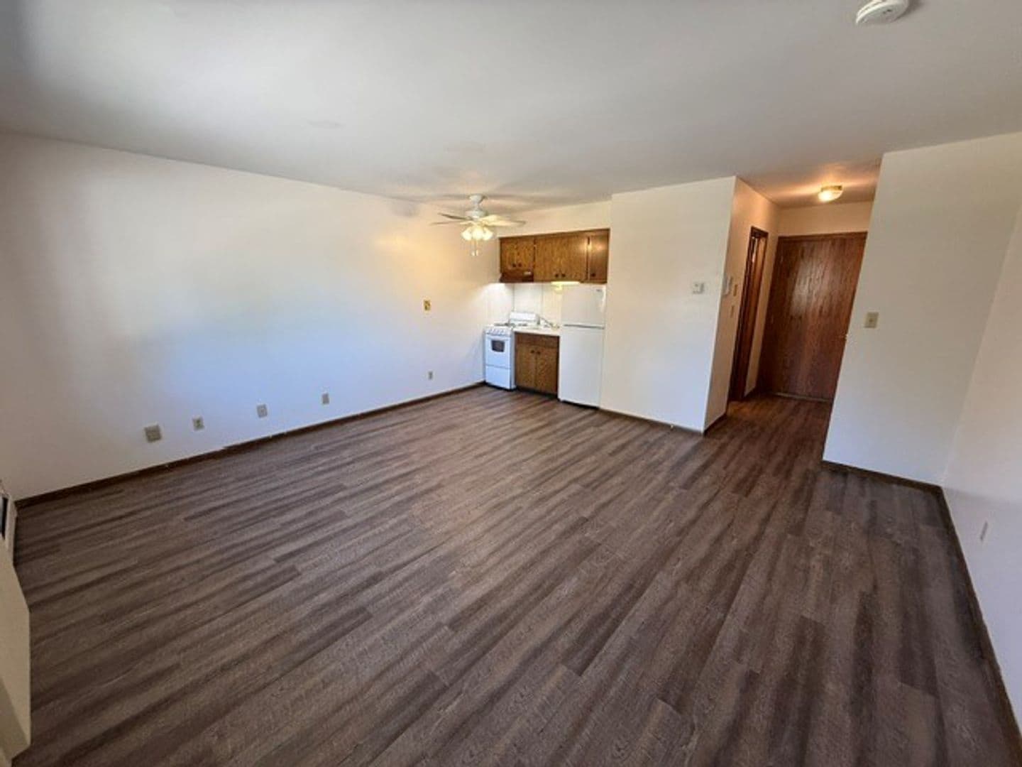 New Holstein Apartment: 2129 Randolph Ave