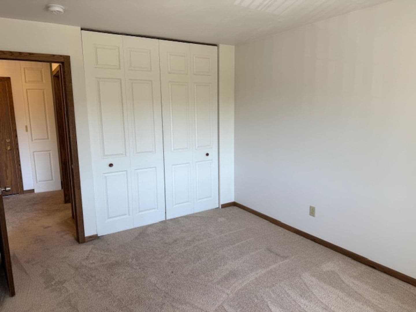 New Holstein Apartment: 2129 Randolph Ave