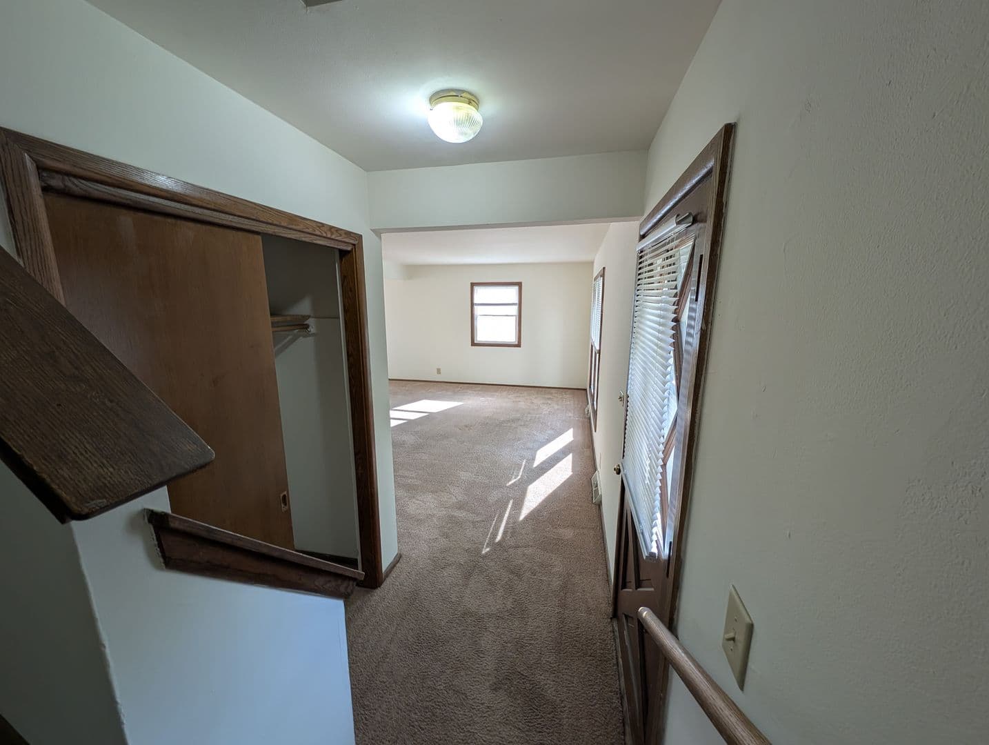 Brookfield Apartment: 1345 Dover Place
