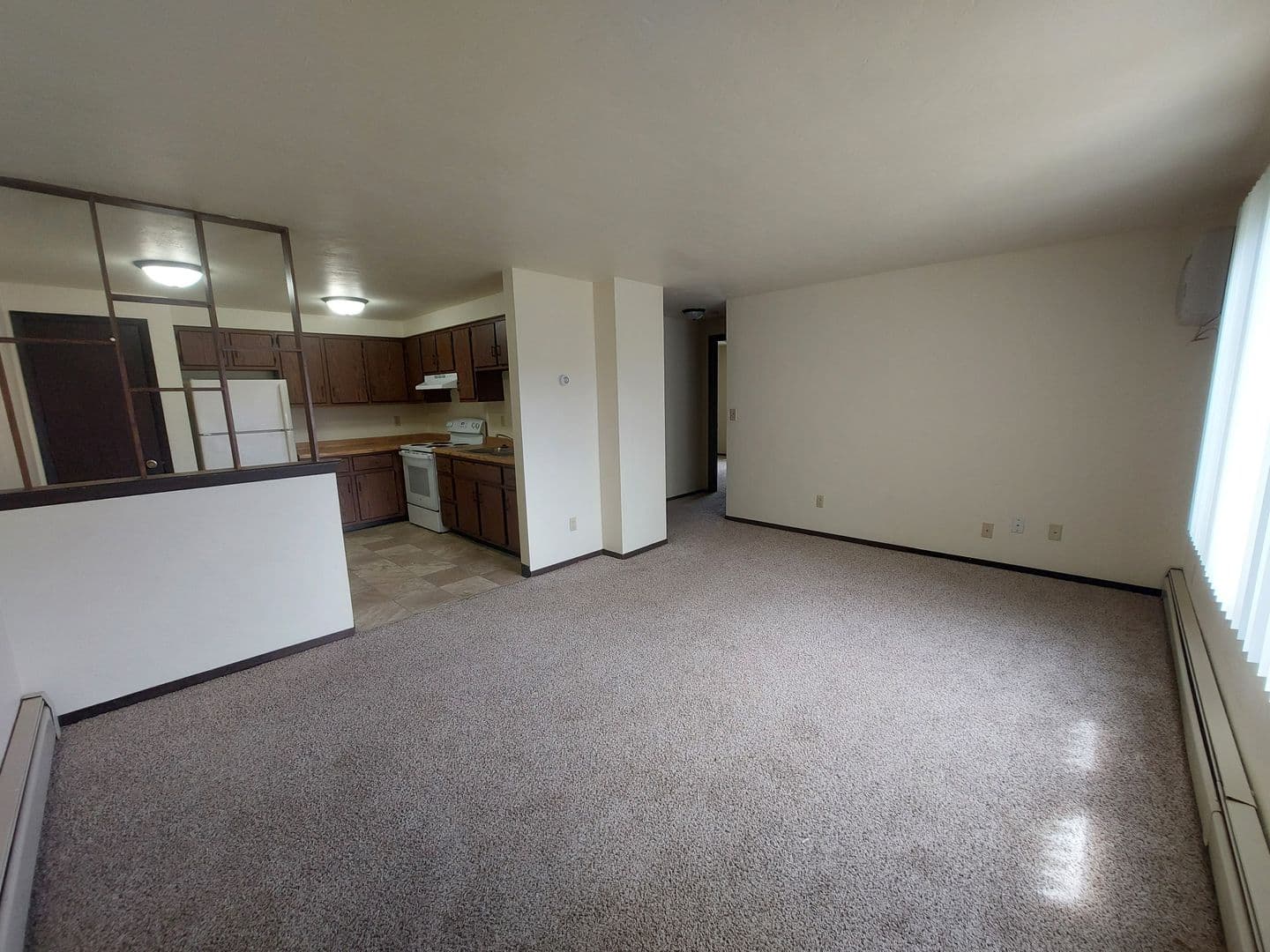 Green Bay Apartment: 1398 Kingston Terrace