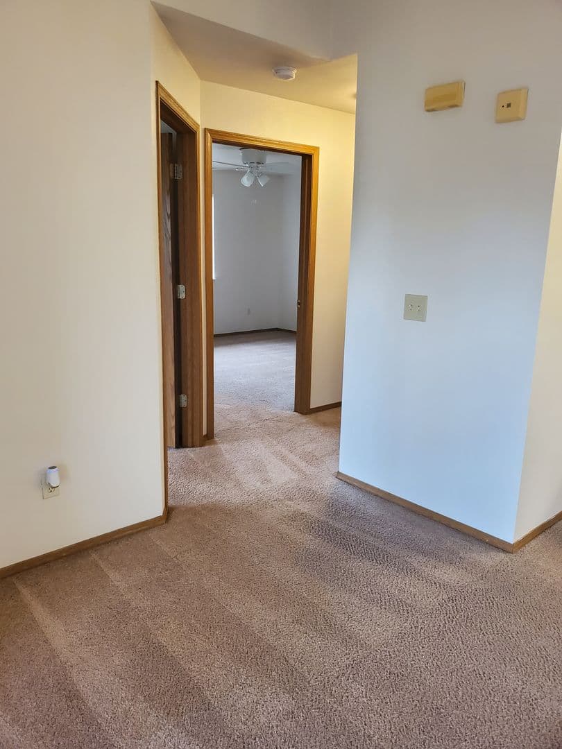 Plymouth Apartment: 225 S River Blvd