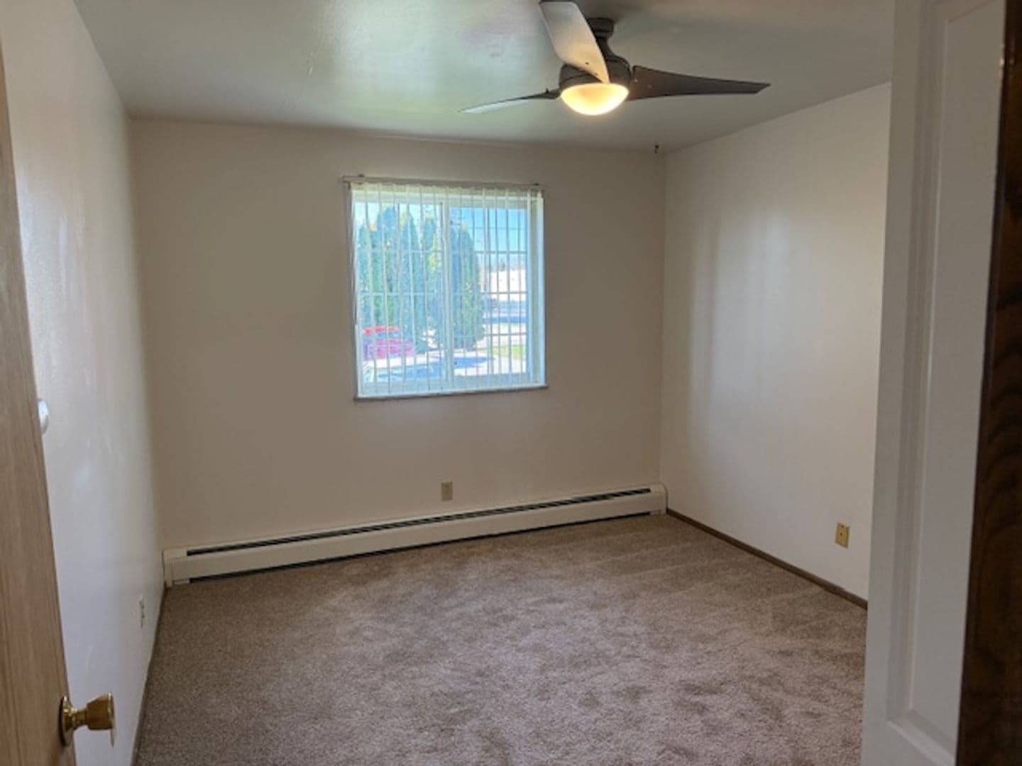 New Holstein Apartment: 2129 Randolph Ave