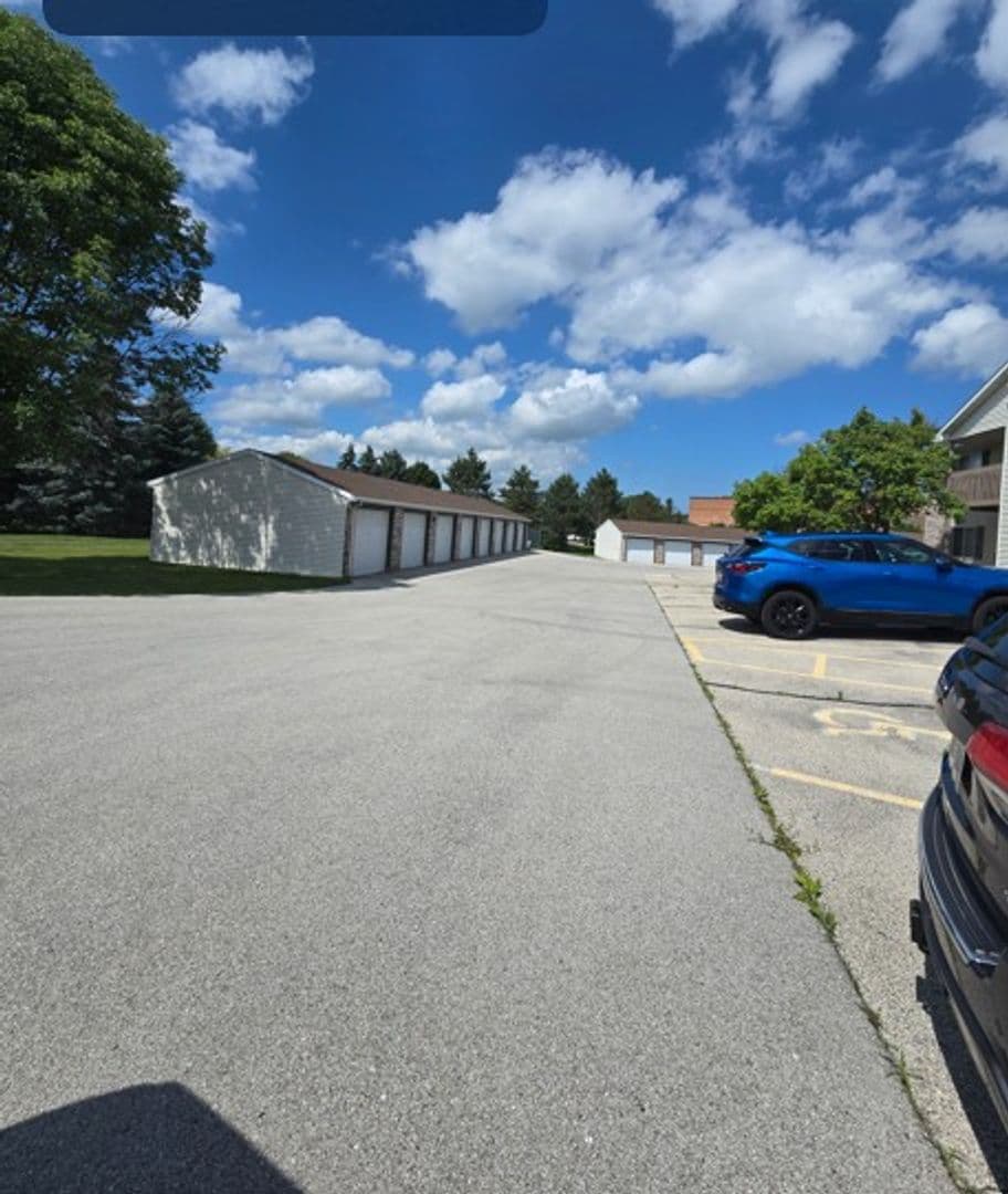 Plymouth Apartment: 225 S River Blvd