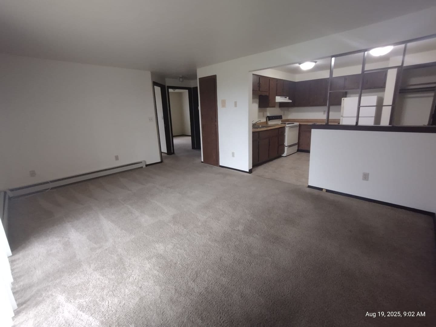 Green Bay Apartment: 1398 Kingston Terrace