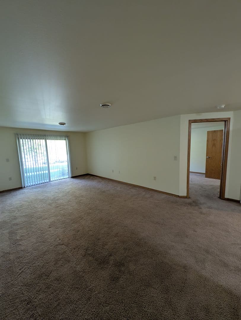 Green Bay Apartment: 2970 Mossy Oak Cir