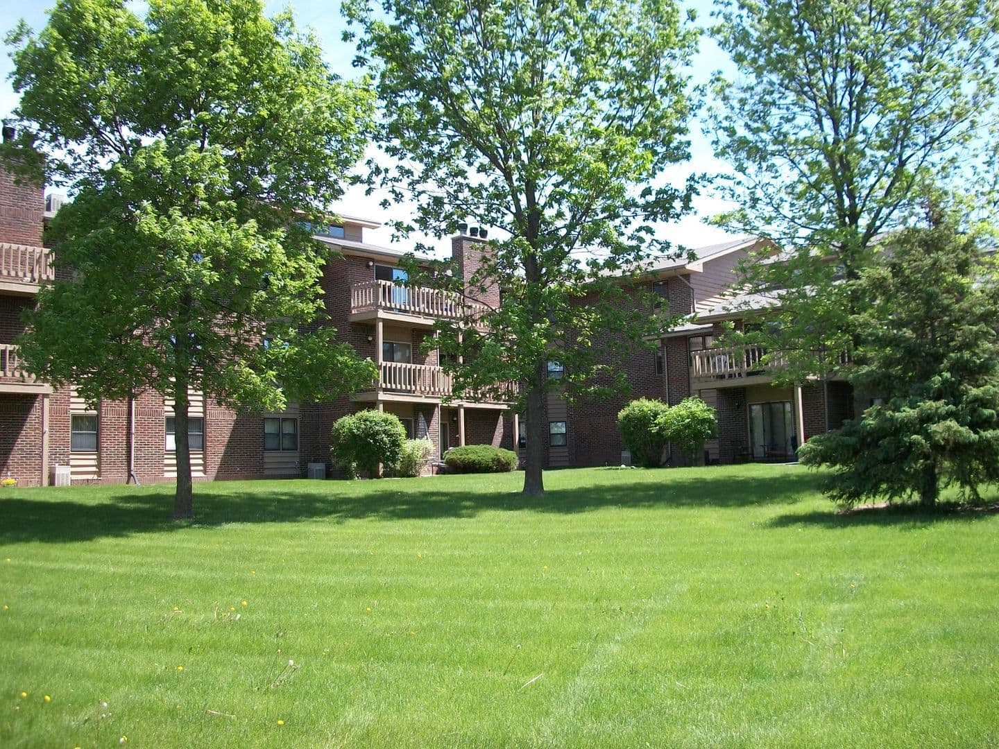 Appleton Apartment: Wiechmann Enterprises II LLC aka Nicolet Apartments