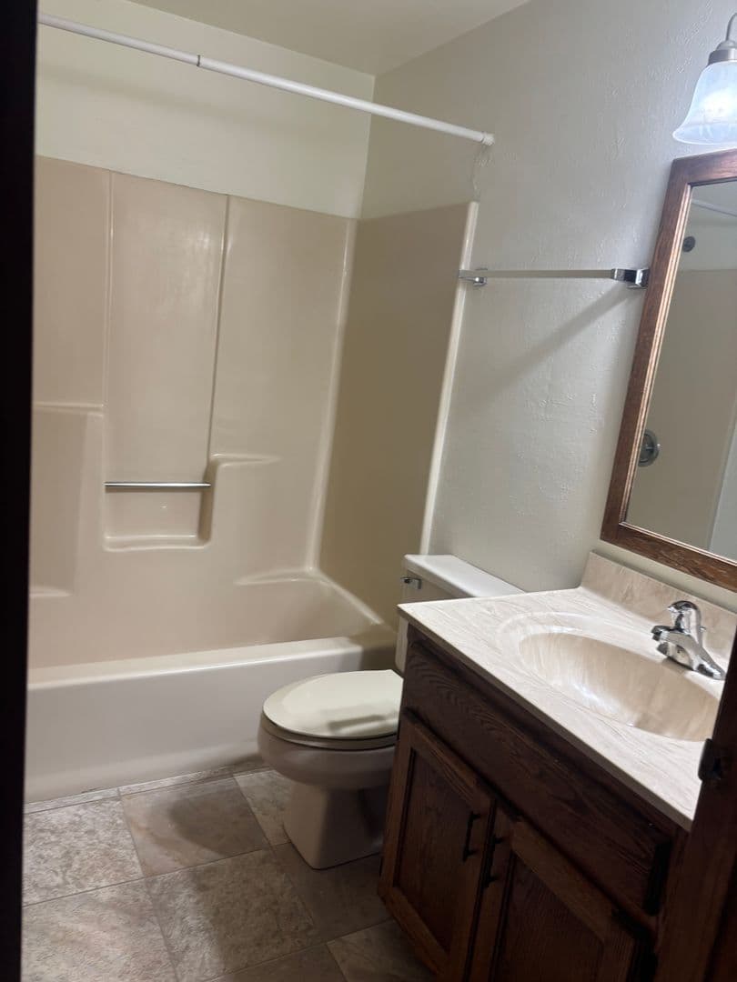 Appleton Apartment: Wiechmann Enterprises II LLC aka Nicolet Apartments