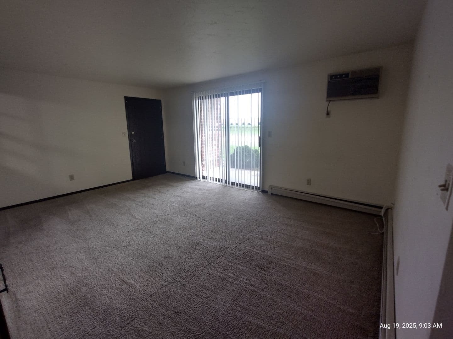 Green Bay Apartment: 1398 Kingston Terrace