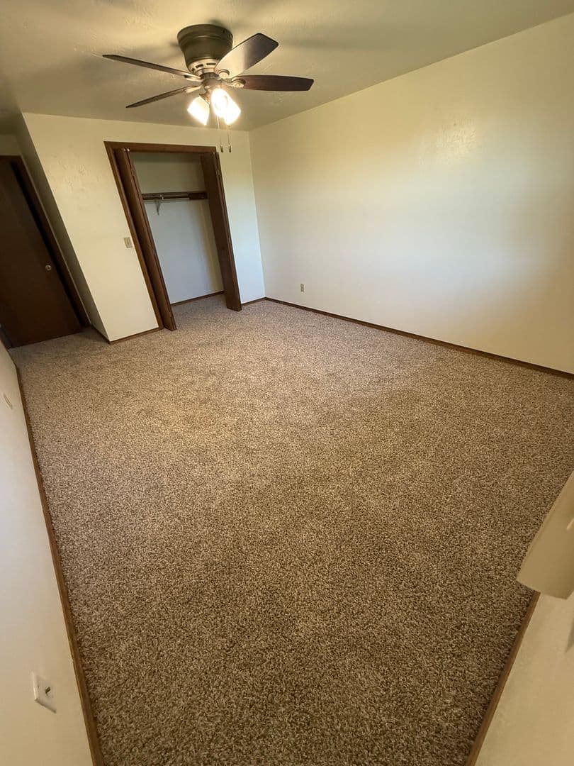 DePere Apartment: 1901 Ridgeway Dr