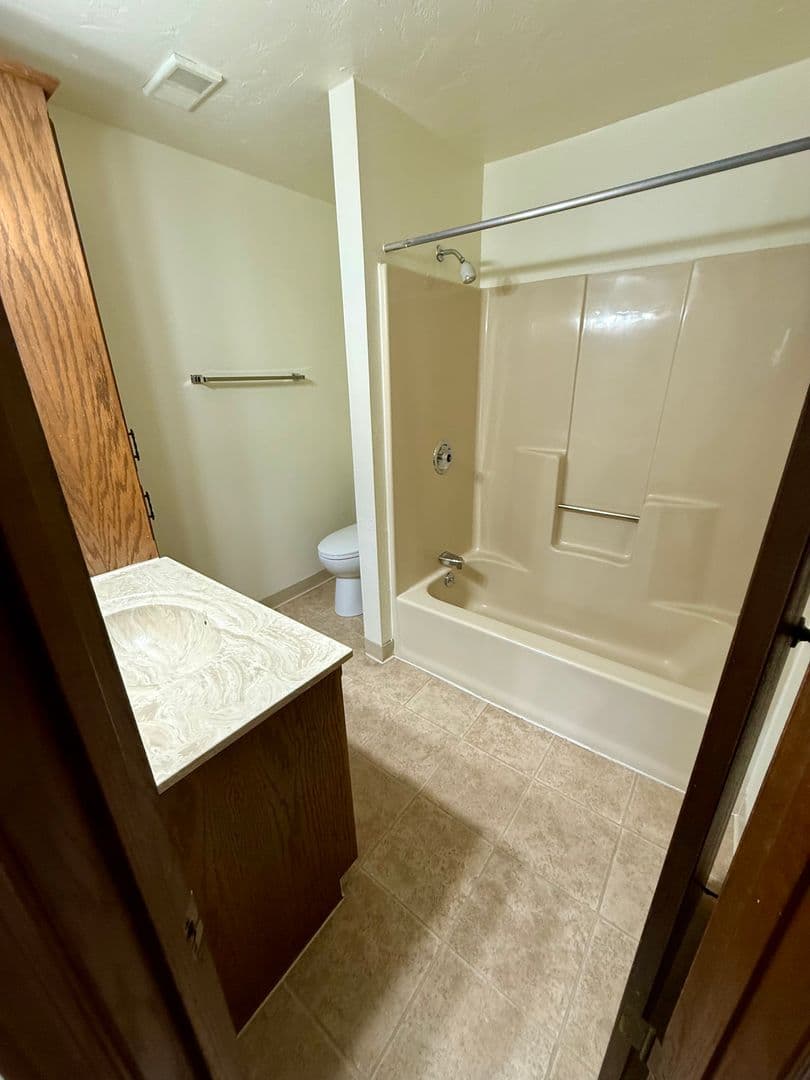 DePere Apartment: 1901 Ridgeway Dr