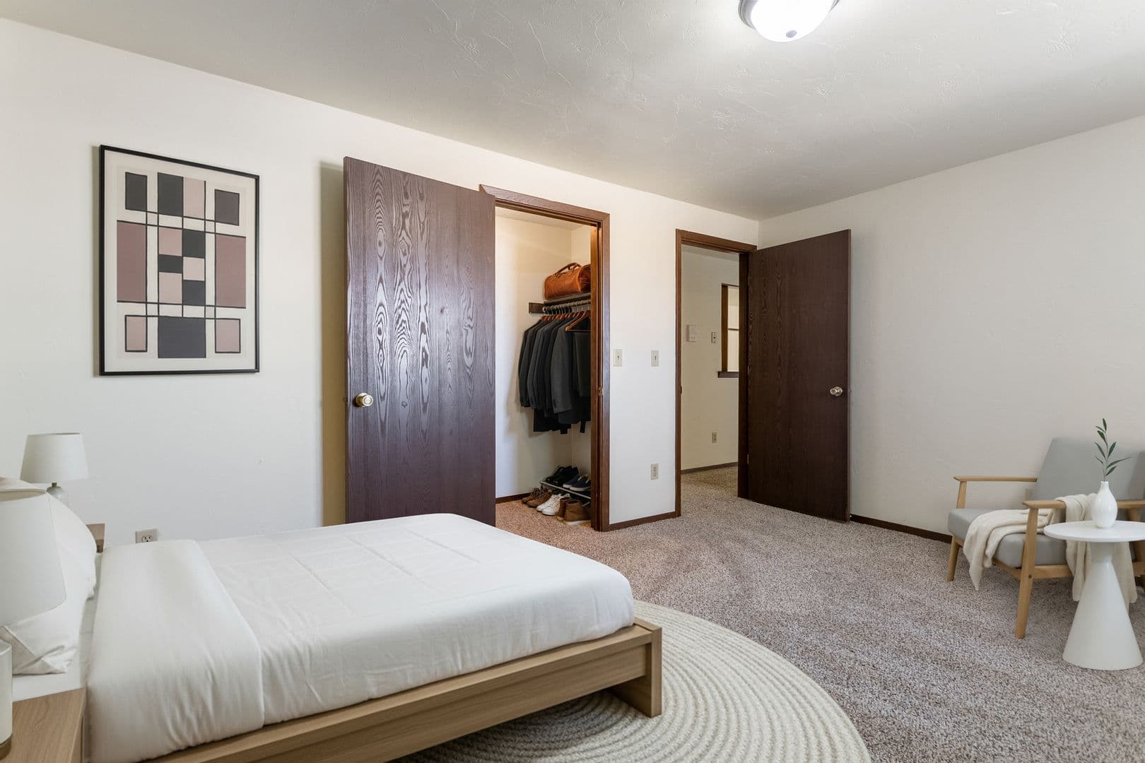 Green Bay Apartment: 1398 Kingston Terrace