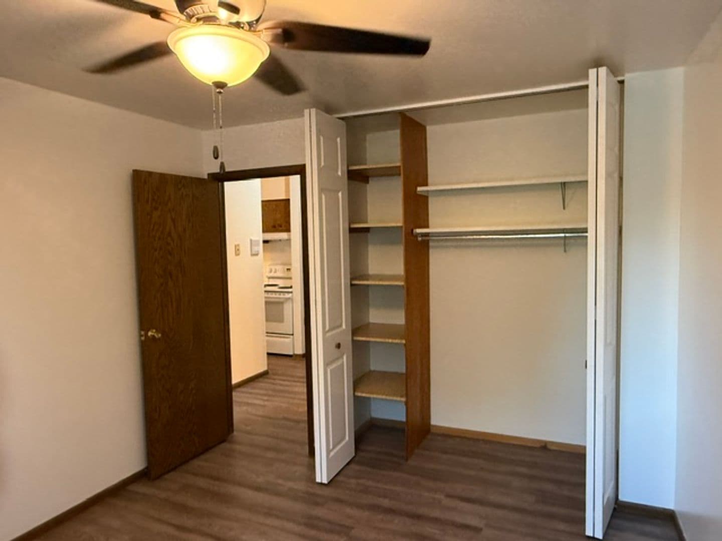 New Holstein Apartment: 2129 Randolph Ave