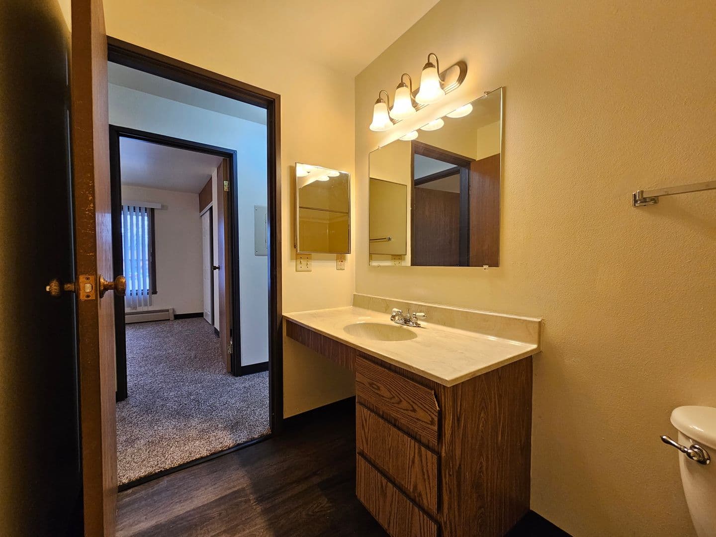 Appleton Apartment: 1201 East Gunn St # 5