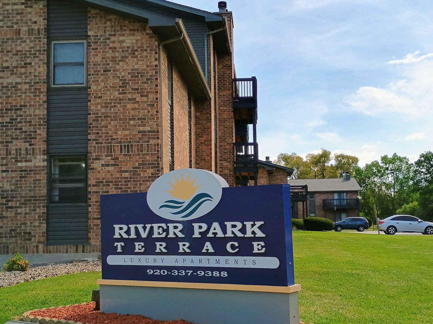 DePere Apartment: 1901 Ridgeway Dr