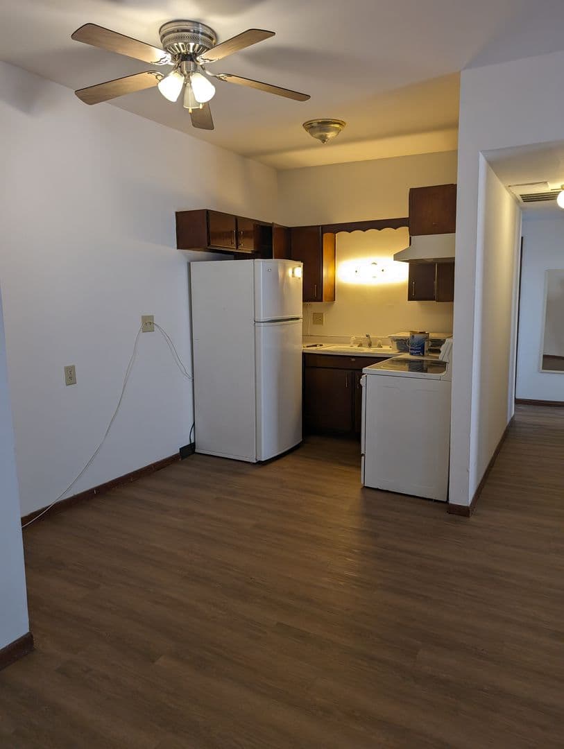 Milwaukee Apartment: 2520 N Stowell Ave