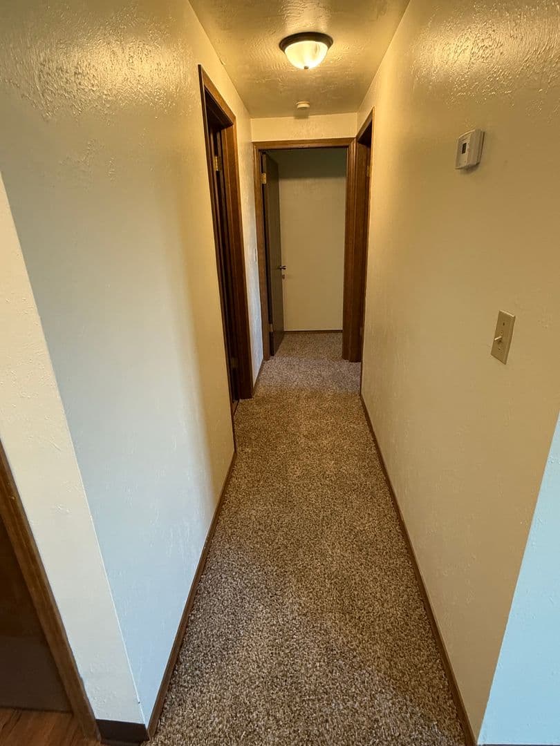 DePere Apartment: 1901 Ridgeway Dr