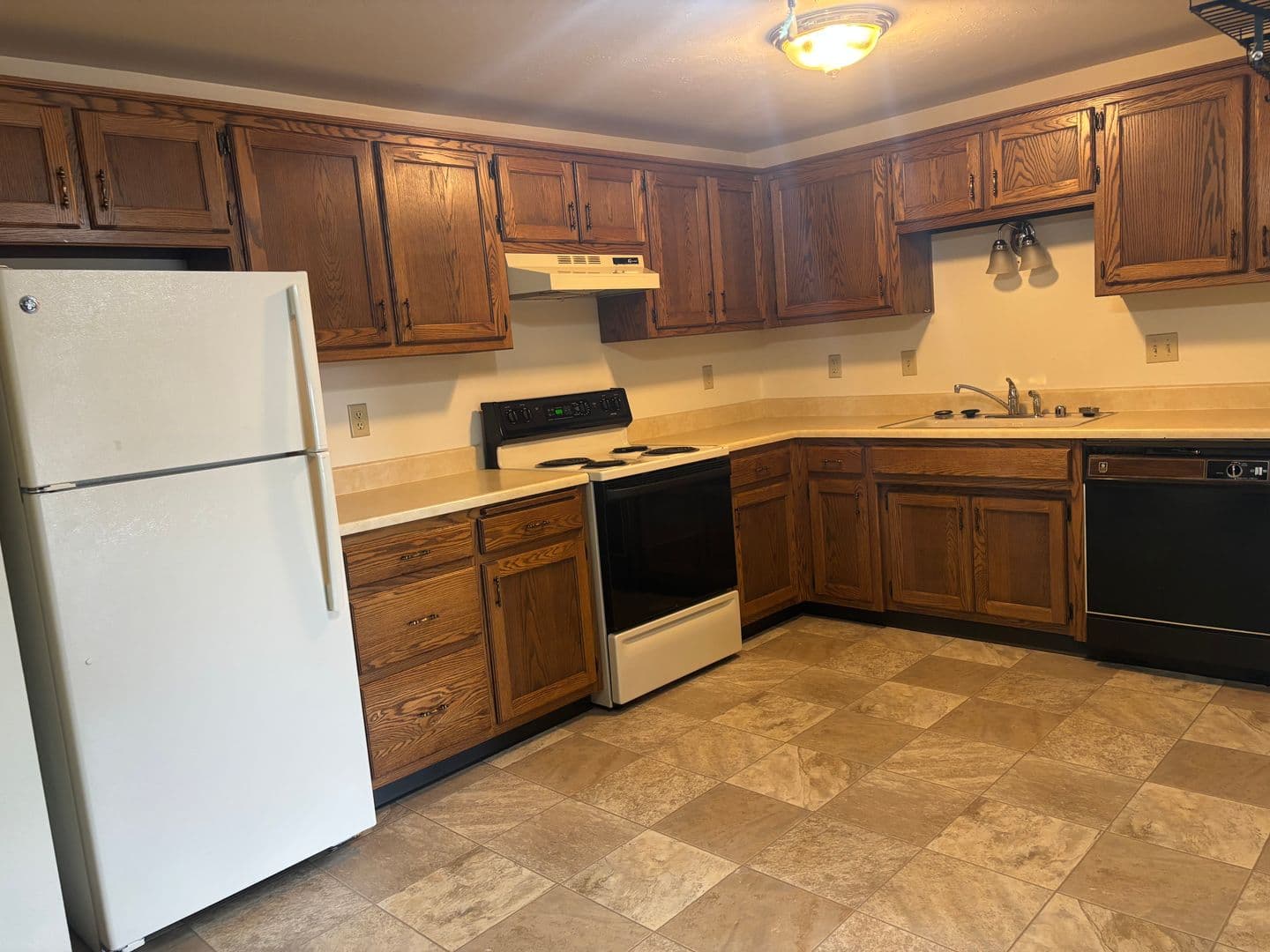 Appleton Apartment: Wiechmann Enterprises II LLC aka Nicolet Apartments
