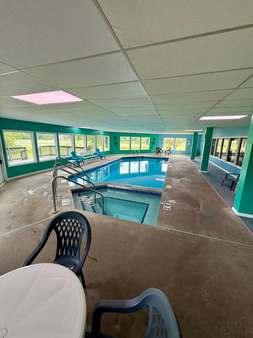 DePere Apartment: 1901 Ridgeway Dr
