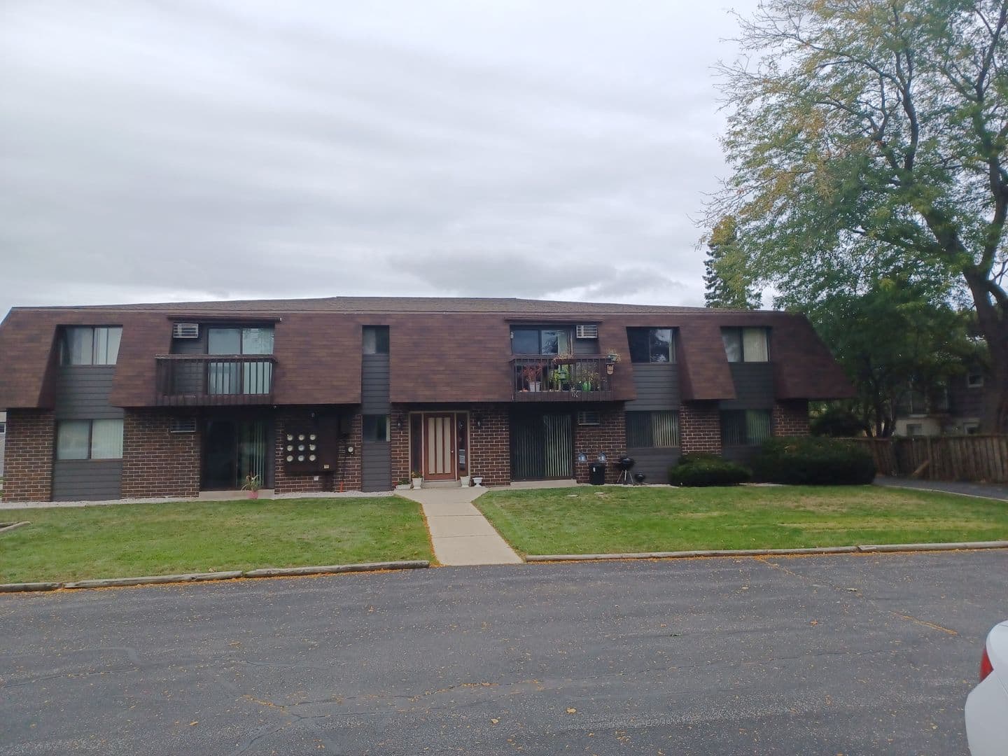 Sheboygan Apartment: 1015 Willow Ave