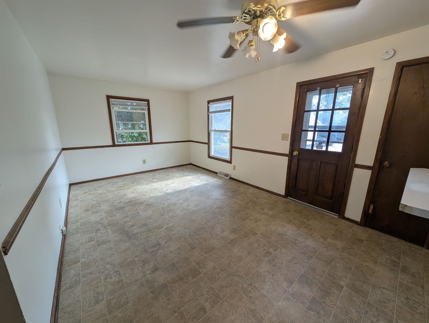 Brookfield Apartment: 1345 Dover Place
