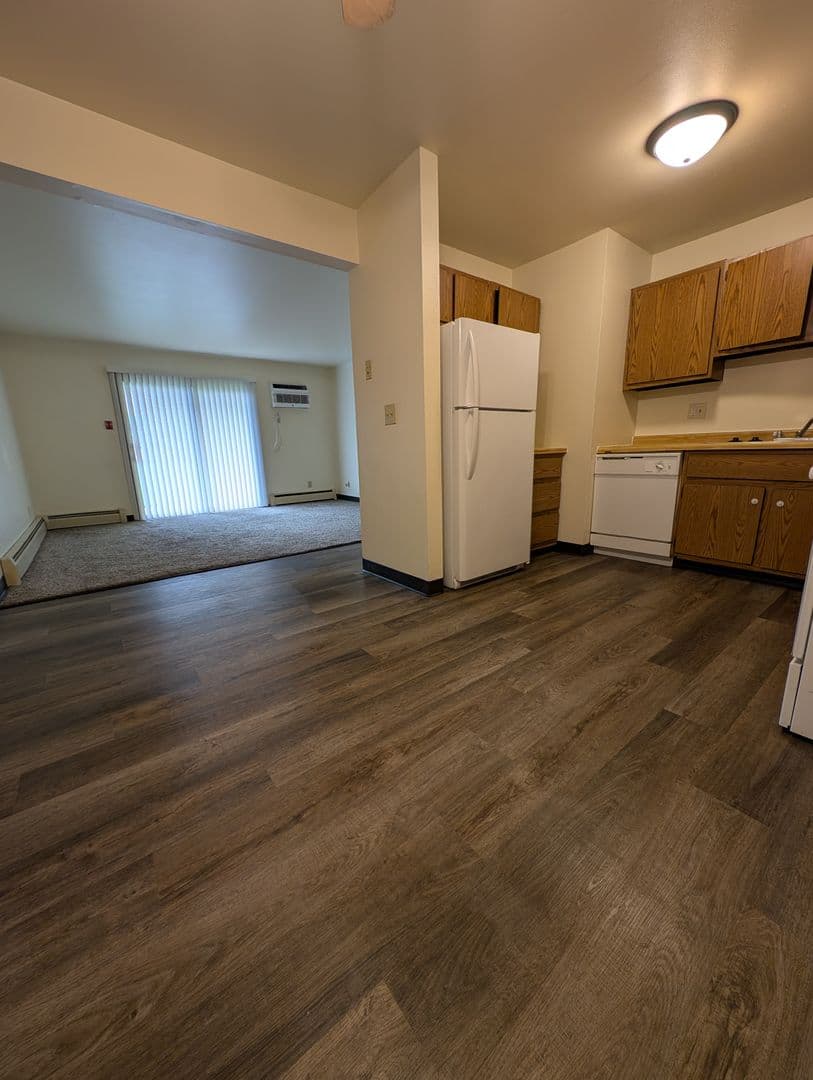 Appleton Apartment: 1201 East Gunn St # 5