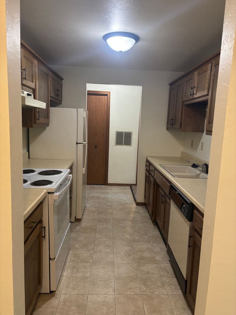 Appleton Apartment: Wiechmann Enterprises II LLC aka Nicolet Apartments