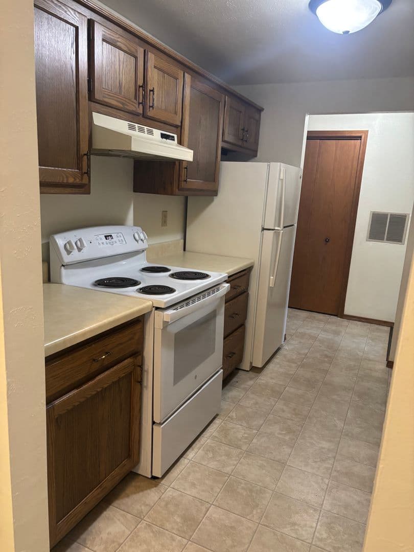 Appleton Apartment: Wiechmann Enterprises II LLC aka Nicolet Apartments