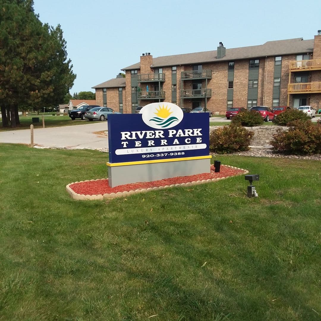 DePere Apartment: 1901 Ridgeway Dr