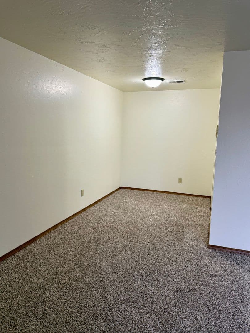 DePere Apartment: 1901 Ridgeway Dr