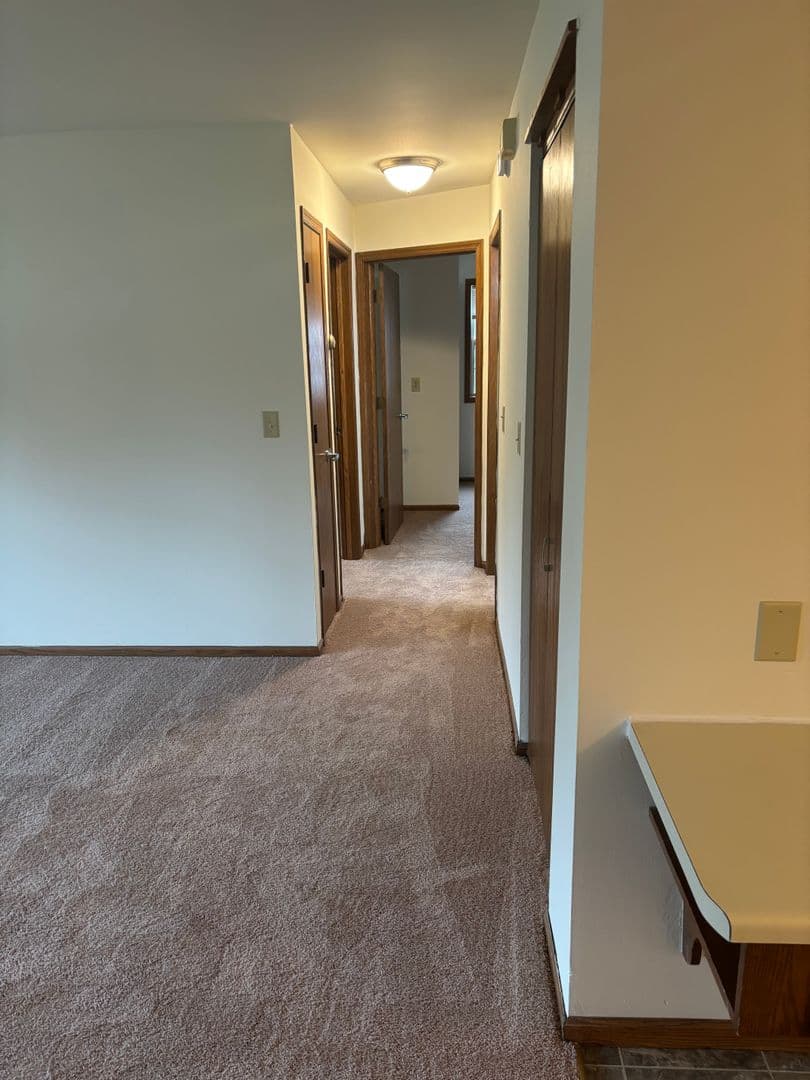 West Bend Apartment: 410 S River Rd