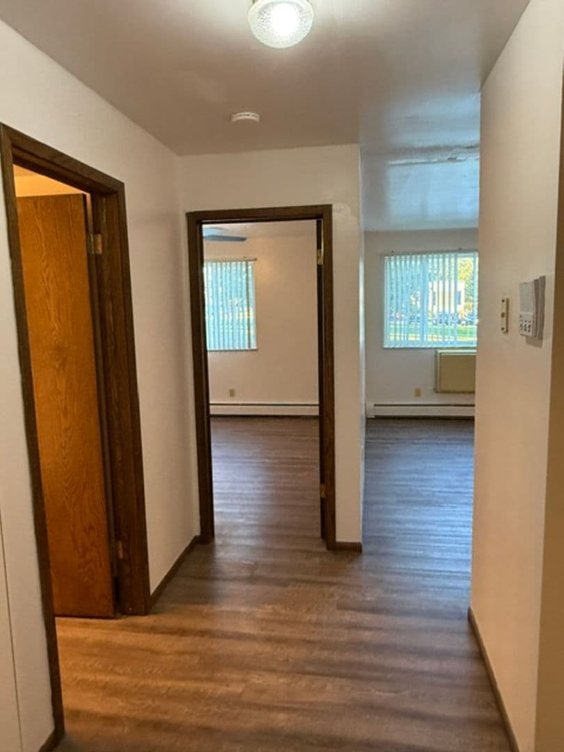 New Holstein Apartment: 2129 Randolph Ave