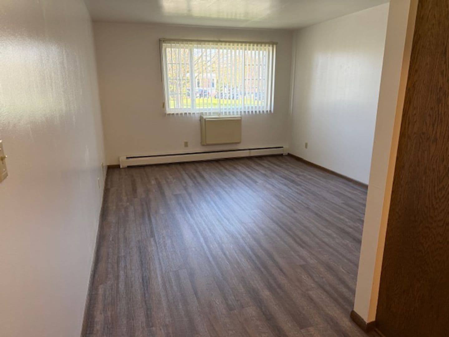 New Holstein Apartment: 2129 Randolph Ave