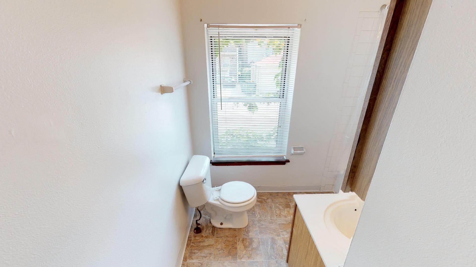 Milwaukee Apartment: 2520 N Stowell Ave