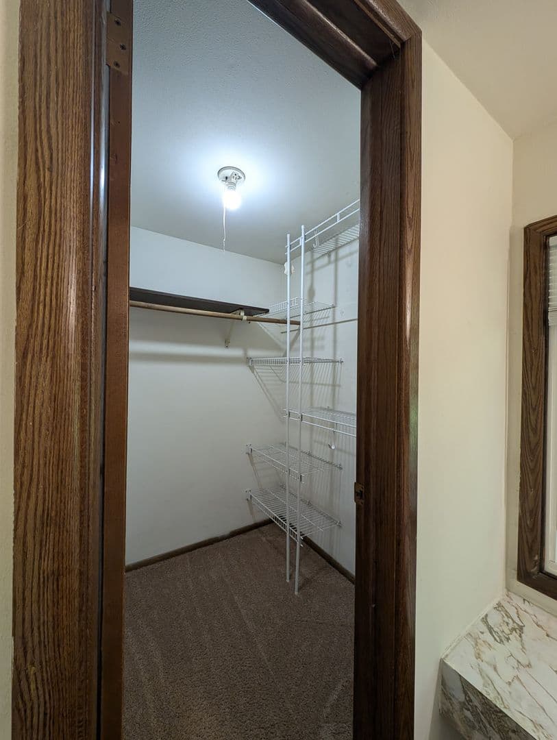 Brookfield Apartment: 1345 Dover Place