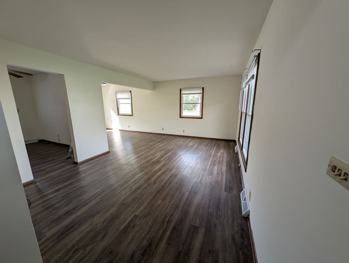 Brookfield Apartment: 1345 Dover Place