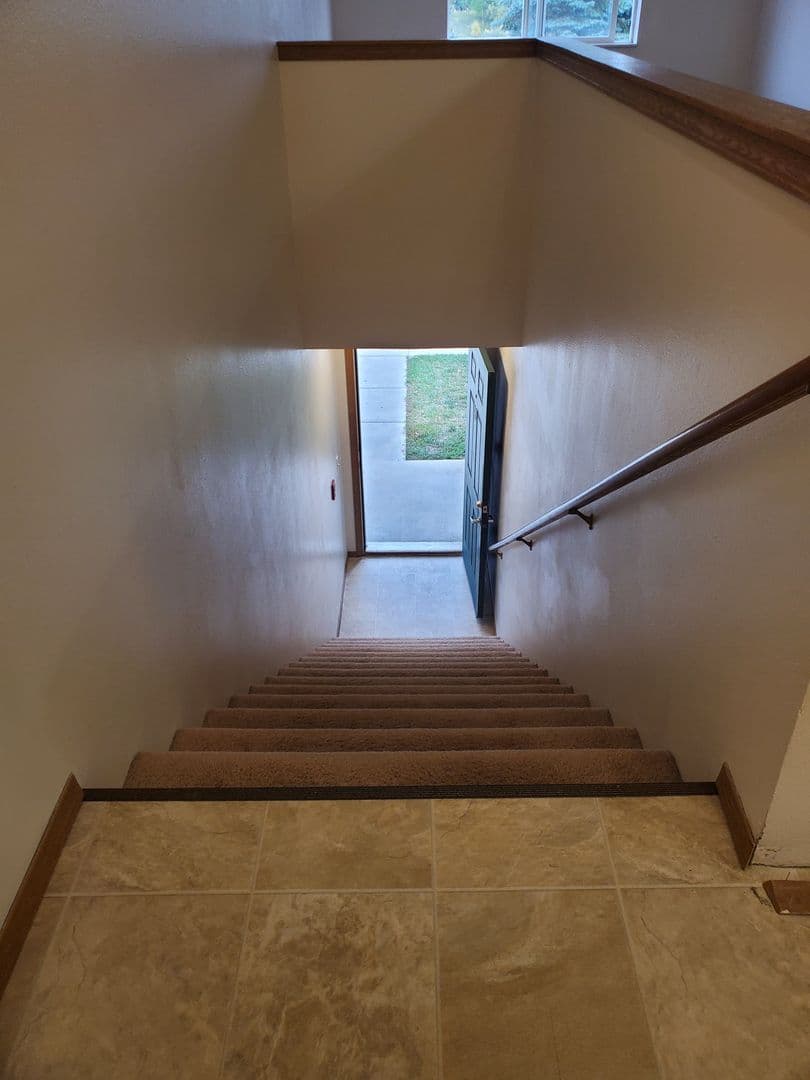 Plymouth Apartment: 225 S River Blvd