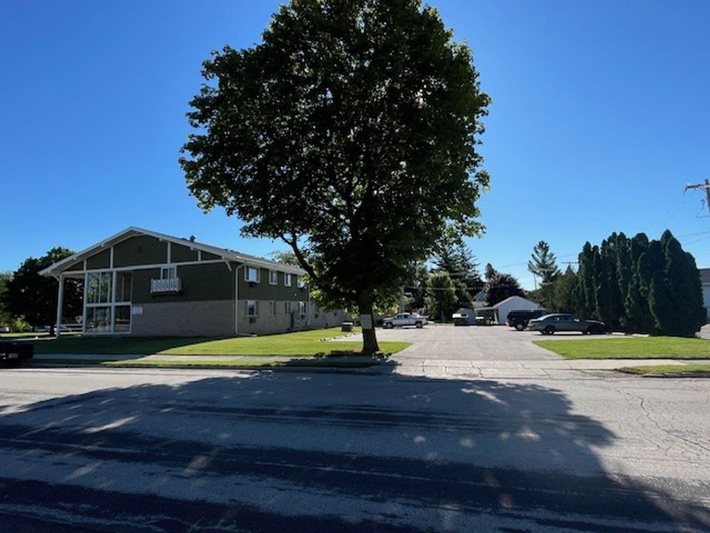 New Holstein Apartment: 2129 Randolph Ave
