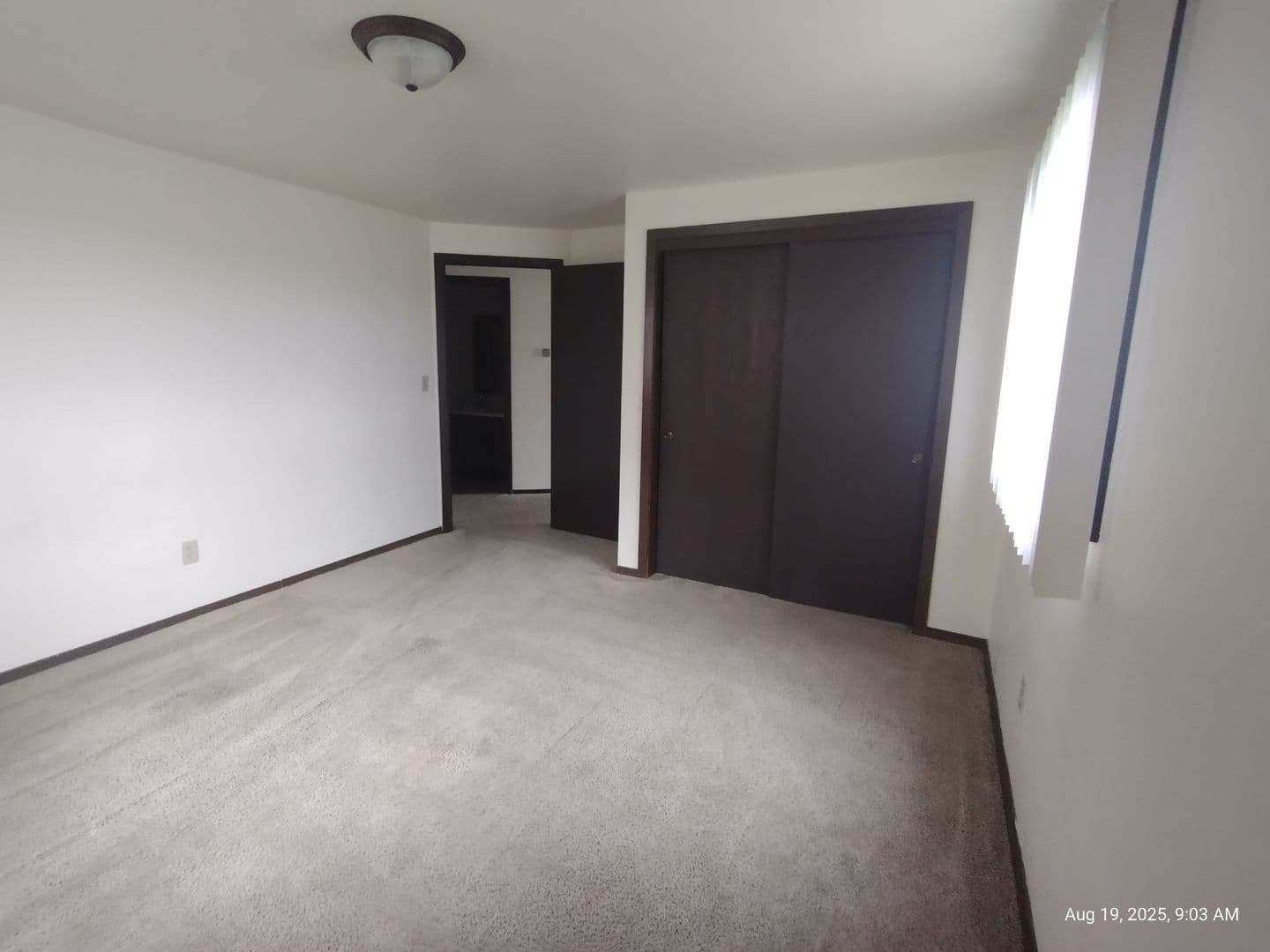 Green Bay Apartment: 1398 Kingston Terrace
